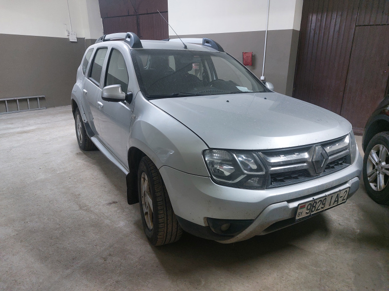 RENAULT DUSTER