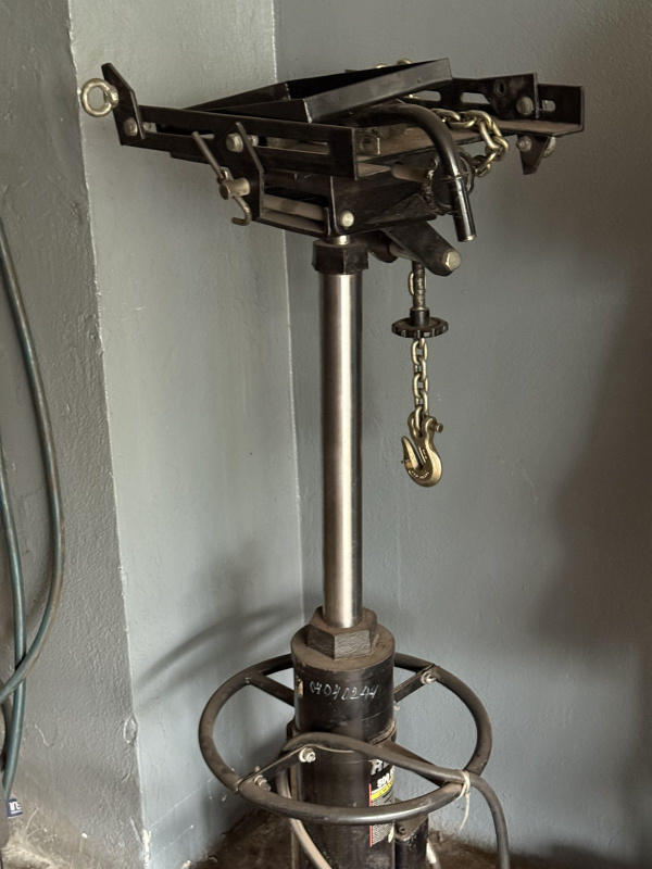 Трансмиссионная стойка «BIG RED» 0,5 т. 1870 КТ-0902