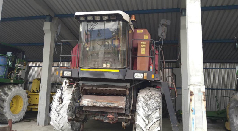 Зерноуборочный комбайн  КЗС-1218-10