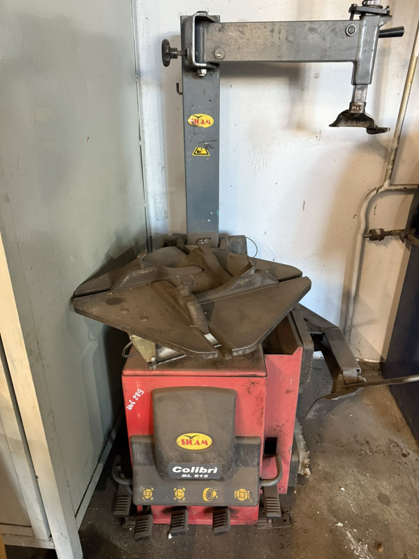 Станок шиномонтажный «SICAM» COLIBRI BL512