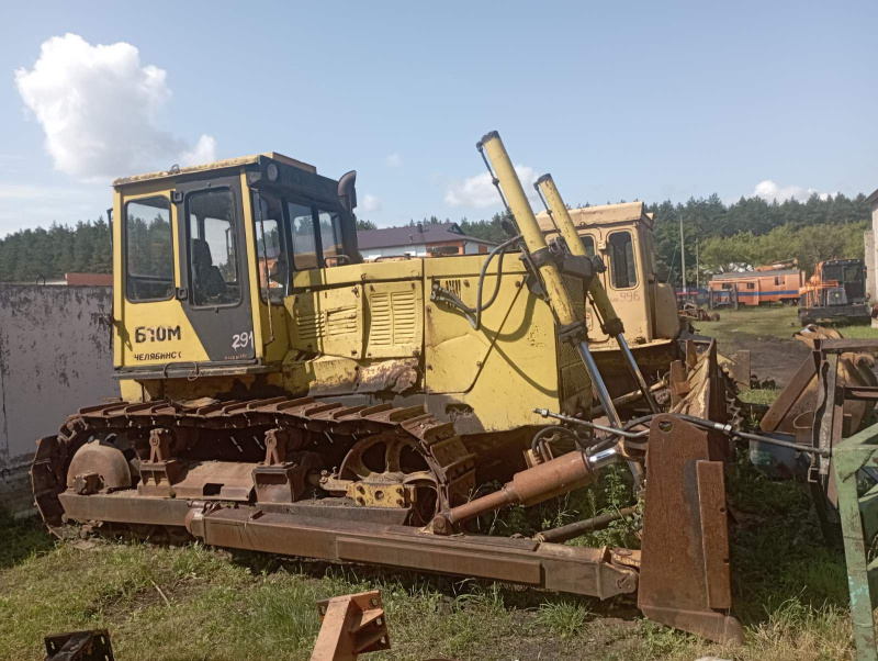 Бульдозер Б10М