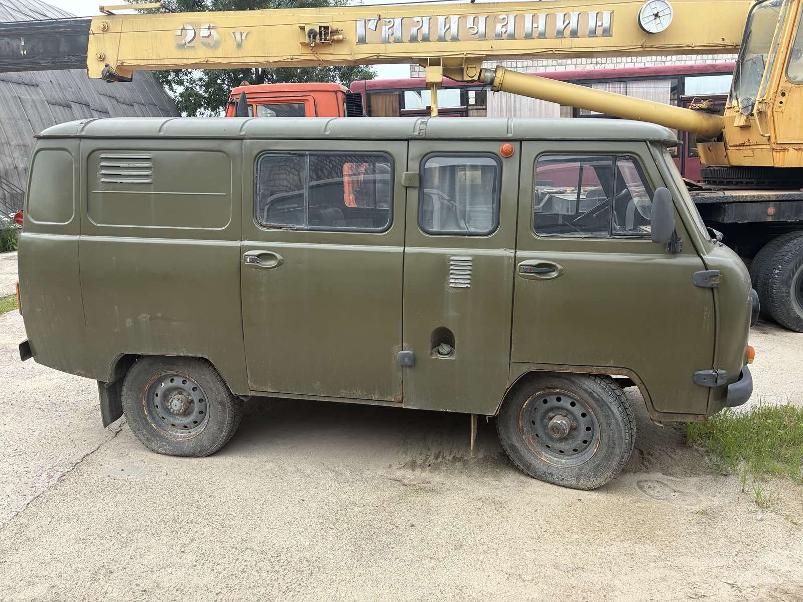 UAZ 390995