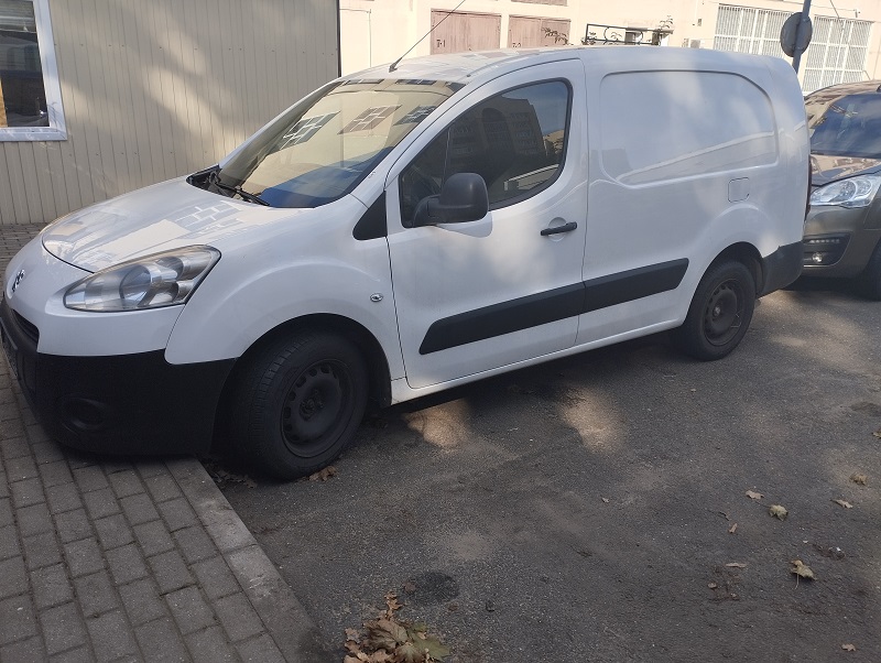 PEUGEOT PARTNER B9