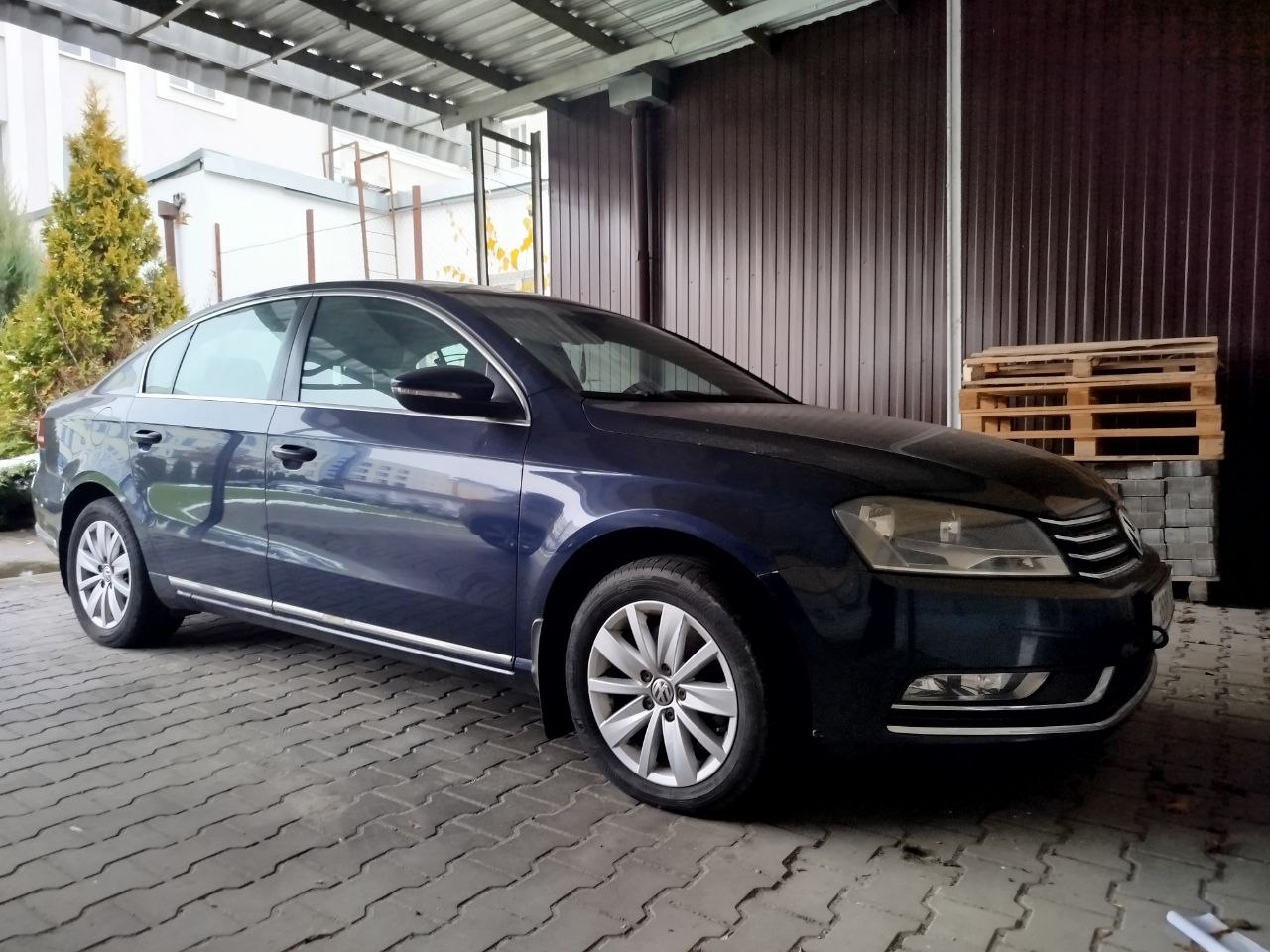 VOLKSWAGEN PASSAT