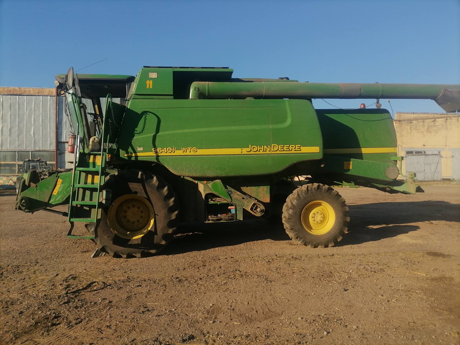 Комбайн зерноуборочный John Deere 9640I