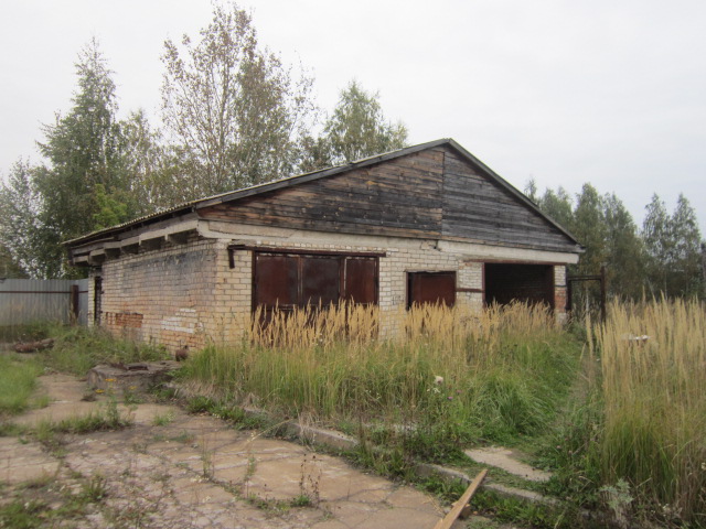 Ангар по продаже древесины