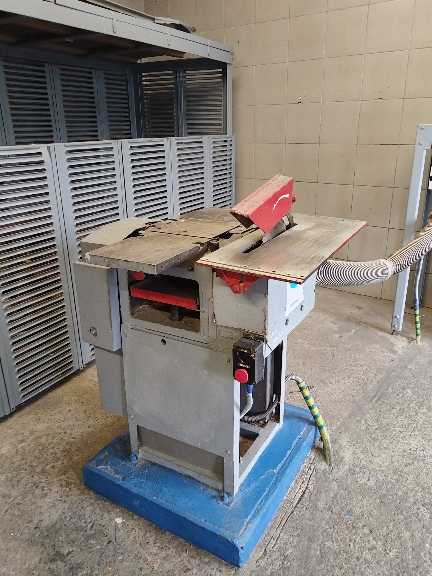 Станок дерево-обрабатывающий ВБ-1