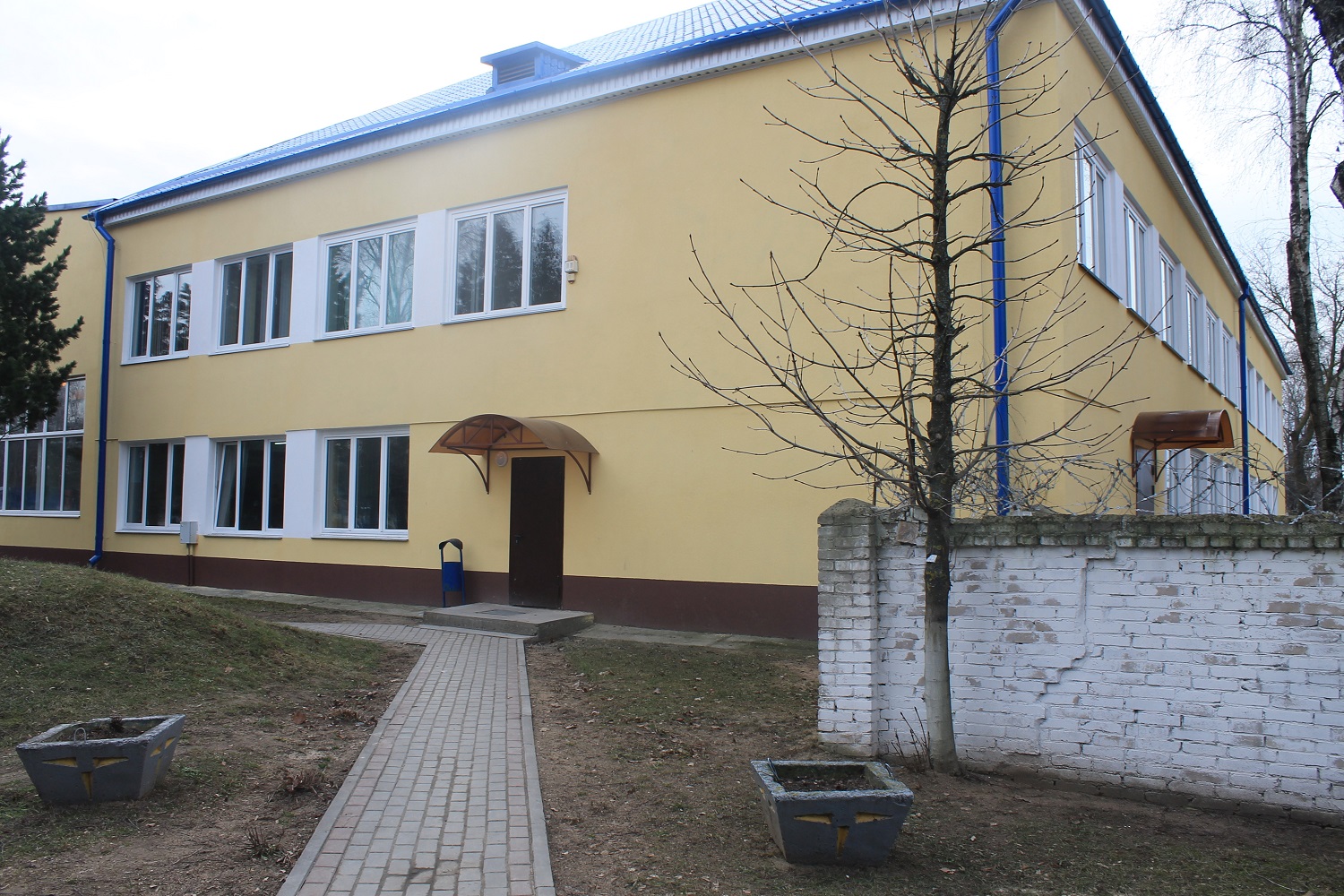 Комплекс капитальных строений и иного имущества