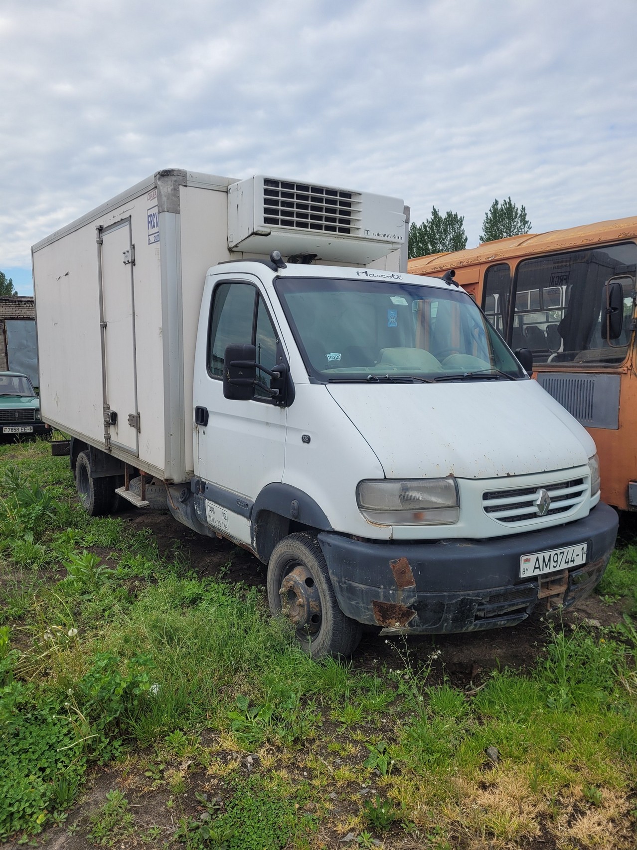 RENAULT MASCOTT