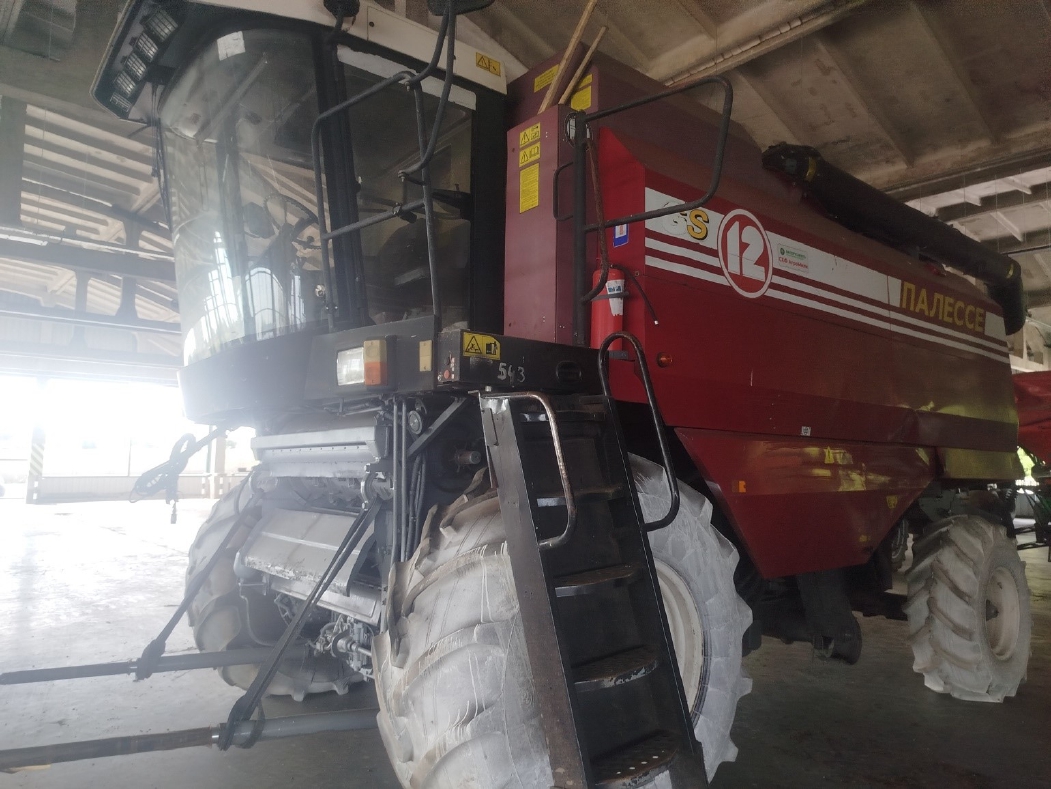 Комбайн КЗС-1218 «Палессе GS12»