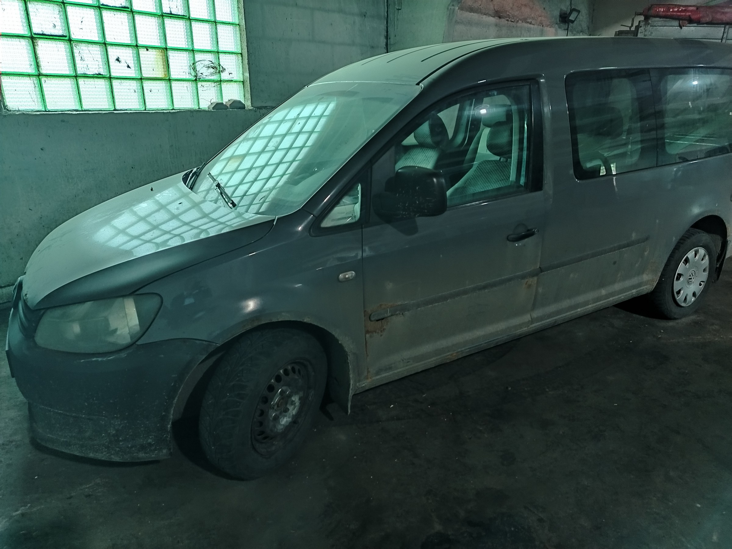 VOLKSWAGEN CADDY
