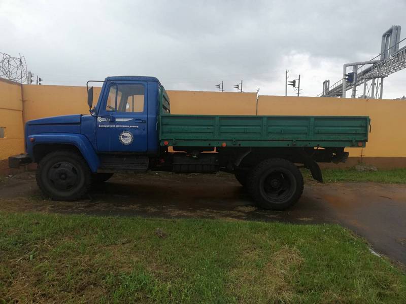 GАZ 3307